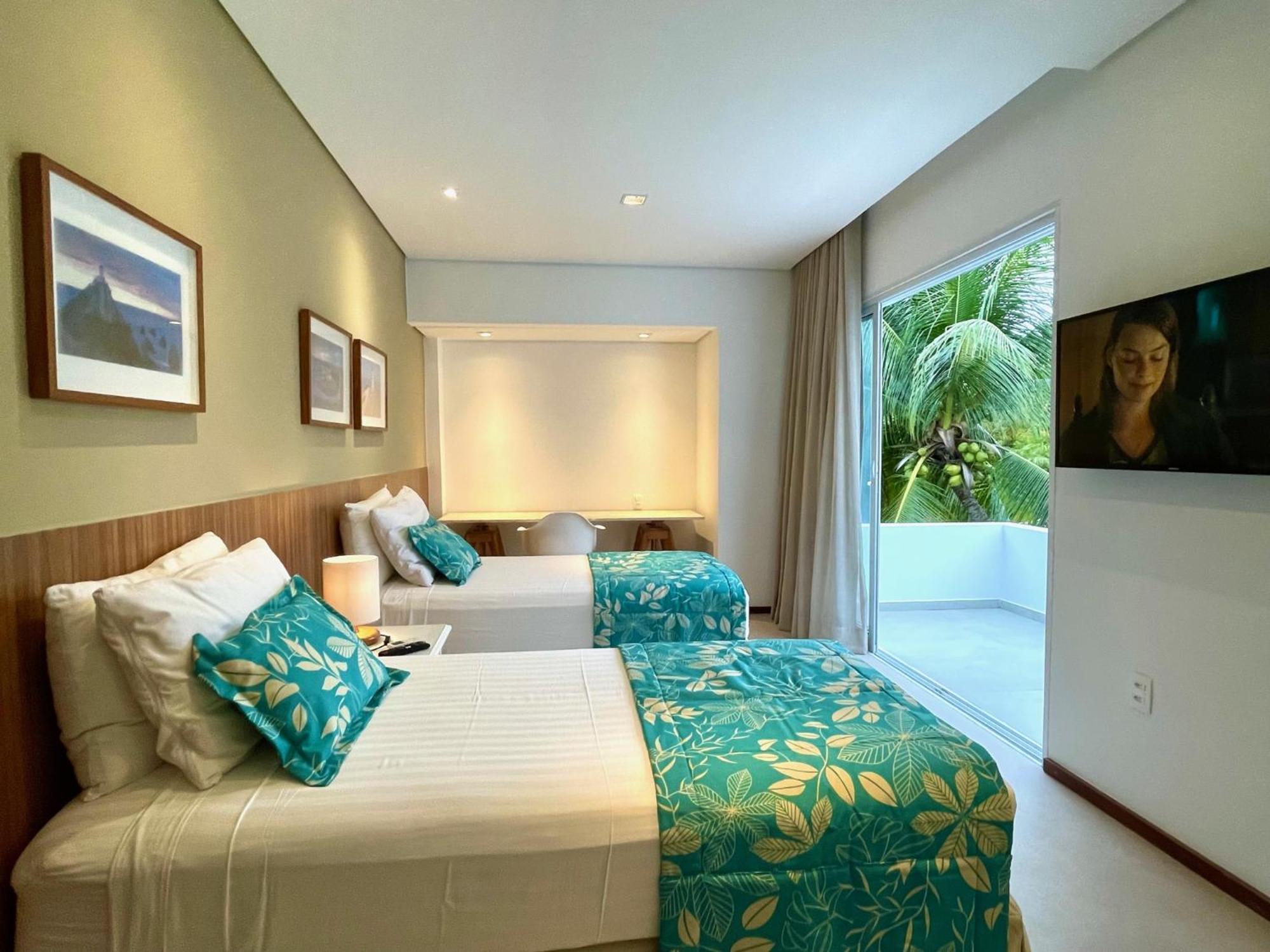 Casa De Praia Em Interlagos - 4 Suites A Poucos Metros Do Mar Camaçari エクステリア 写真